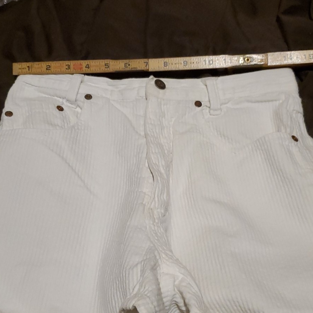 Shorts - Picture 6 of 8